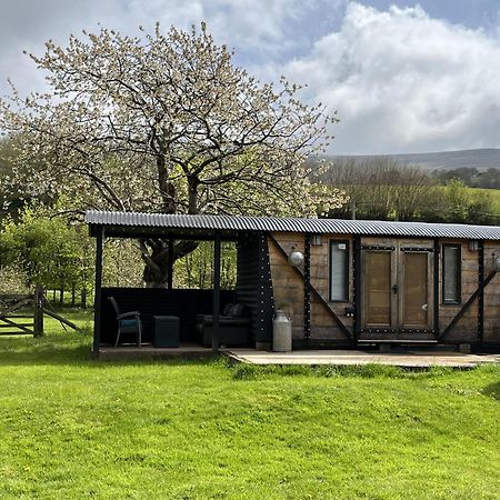 1 Bed Converted Railway Wagon Near Crickhowell Dış mekan fotoğraf